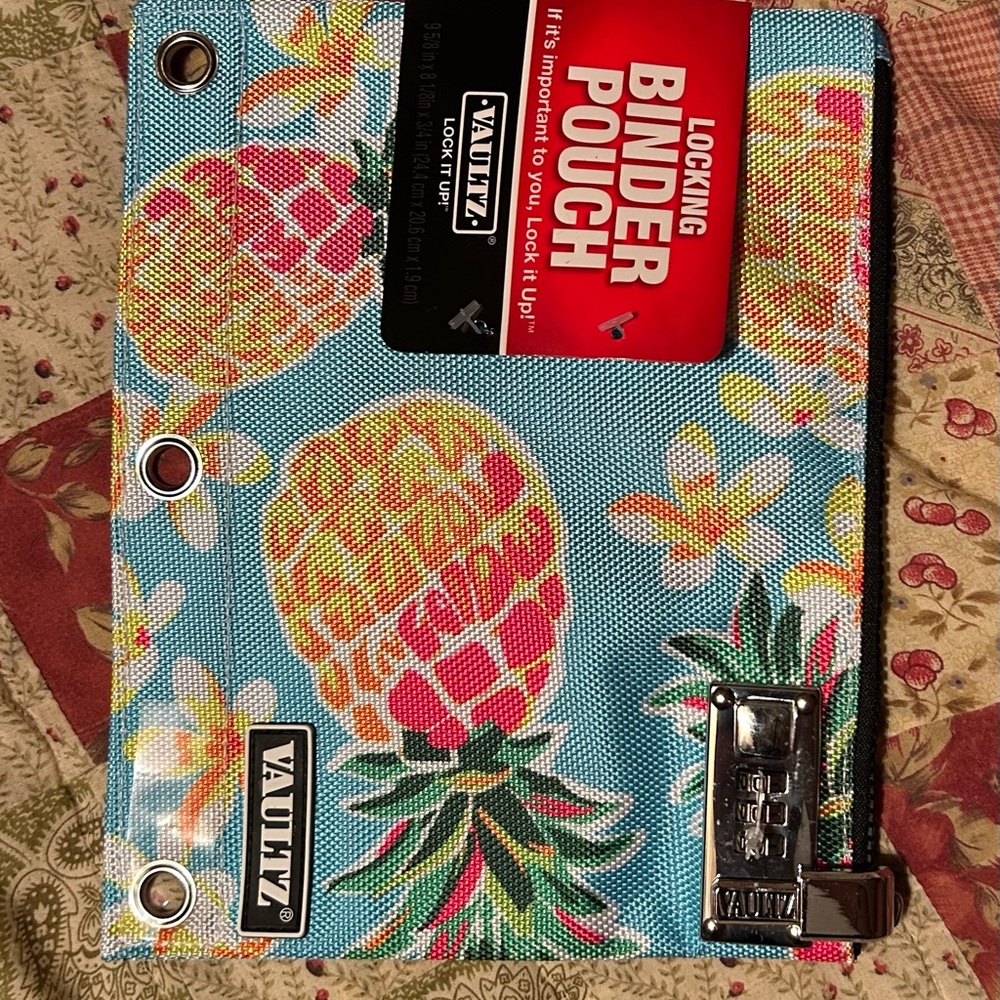 Vaultz Tropical Pineapple Binder Pouch